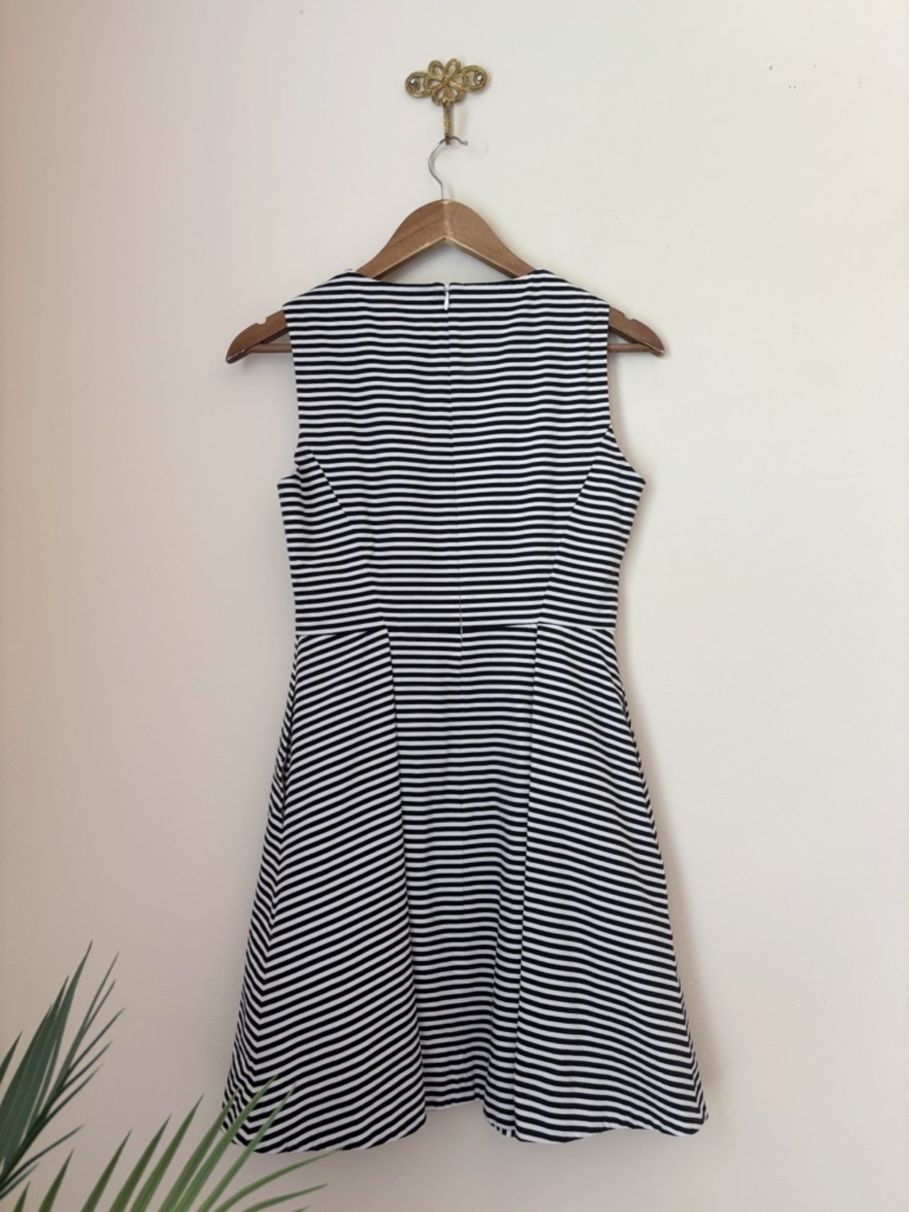 Kate Spade Striped Fit & Flare Dress Sz 2 Classic Preppy - Picture 5 of 8